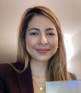 Estefania Zapata headshot
